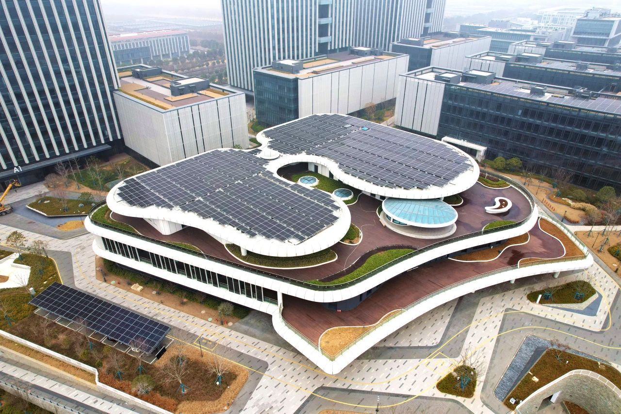  向绿而行 打造绿色“零碳”建筑！中建八局承建的中国东部（南京）农 